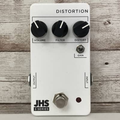 ギター JHS 3 Series Distortion JHS 3 Series Distortion Pedal | Sweetwater