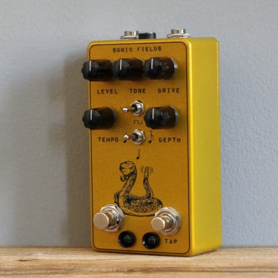 Sonic Fields RattleSnake tremolo / overdrive image 2