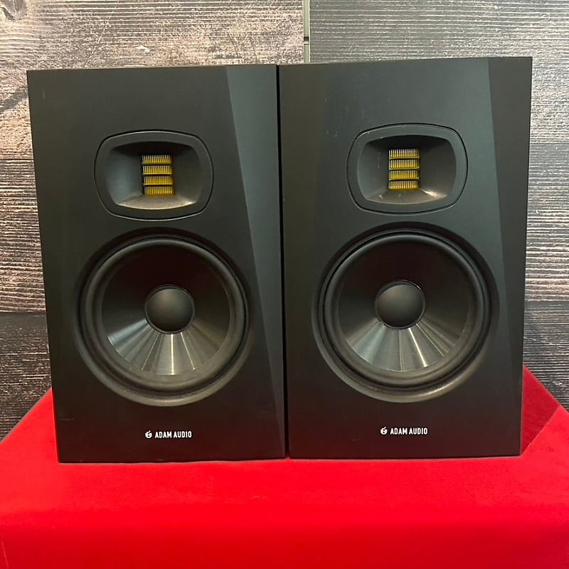 ADAM Audio T7V 7