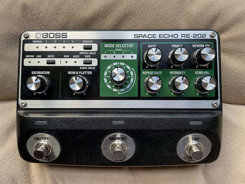 Boss RE-202 Space Echo