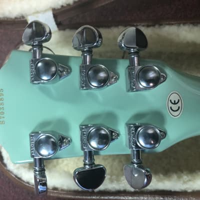 Washburn ヌーノ P2 ティファニーブルー The Washburn P4 Reissue and a Tributary Gallery to the P