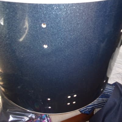Pearl Roadshow 22"x 16" Bass Drum Shell ONLY Aqua Blue Sparkle NO lugs or mounts cracks in the wood image 8