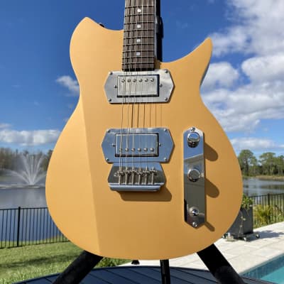 Lowe Custom Guitars Comboluxe (Like RB6 RB-G RIC Combo 600) Satin Gold Top/Walnut Back (CLEARANCE) image 5