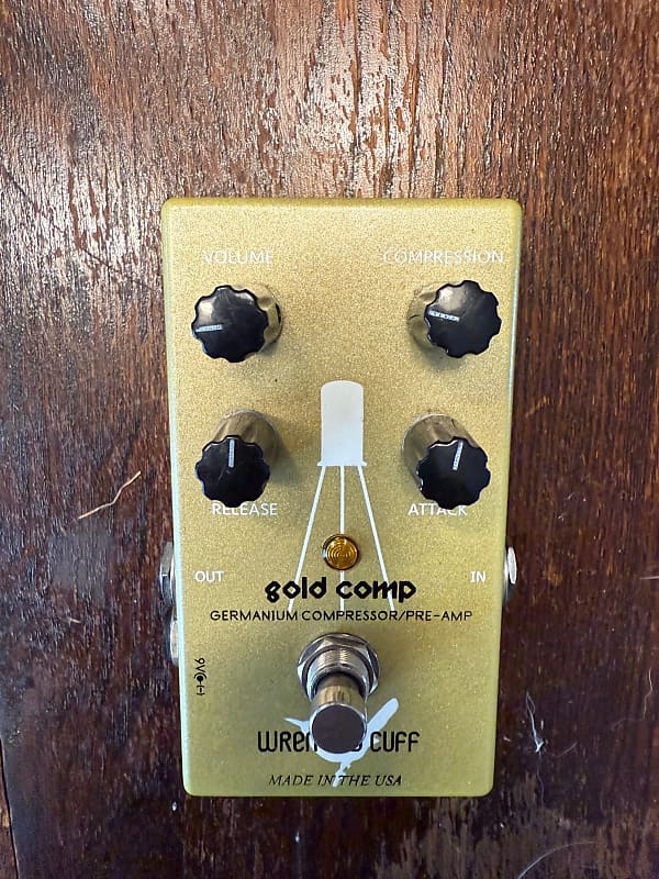 Wren and Cuff Gold Comp