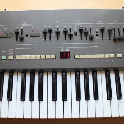 Roland HS 60 With Chorus Input Mod image 5