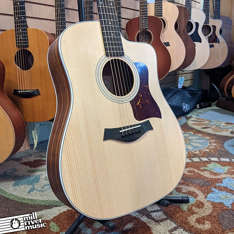 Taylor 210ce Dreadnought Acoustic Guitar Natural