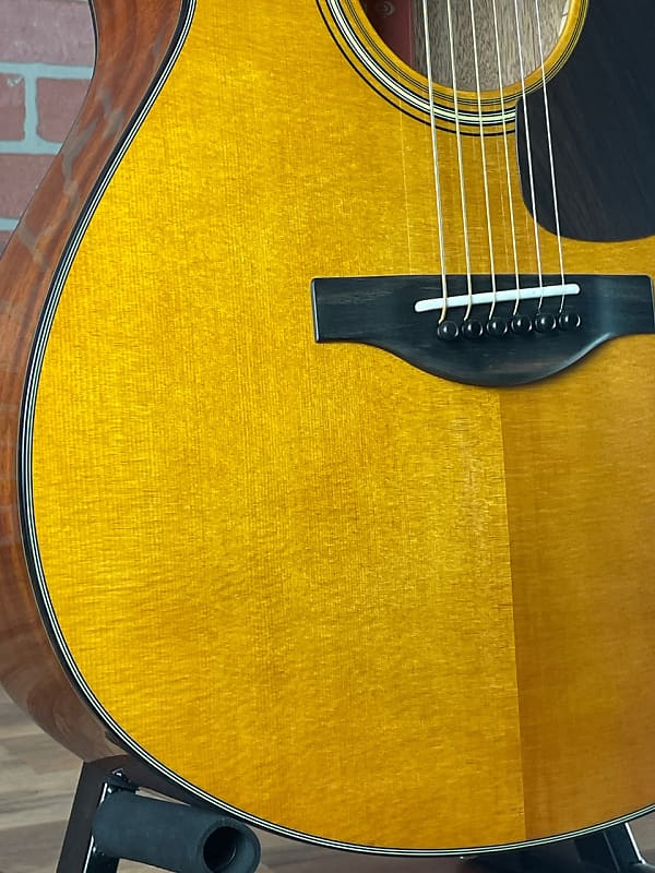 Yamaha FSX5 Red Label Acoustic-Electric Guitar - Natural
