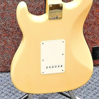 Fender Deluxe Players Stratocaster | Reverb
