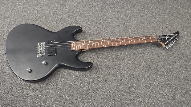 Peavey 23 shop guitar