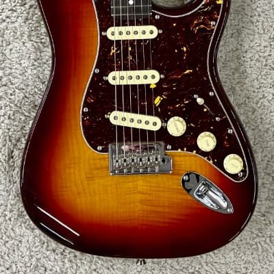 70th Anniversary Fender American Professional II Stratocaster Comet Burst w/Case
