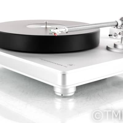 Clearaudio Performance DC Turntable; Silver; Satisfy Carbon Tonearm (Open Box; No Cart.) image 3