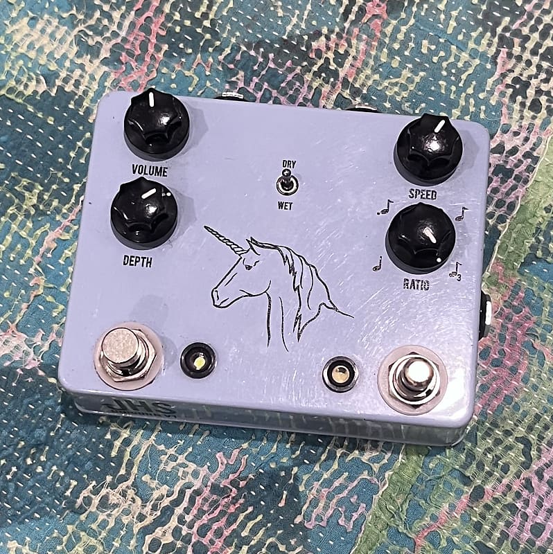 Used JHS Pedals Unicorn V1 TFW501 – Tone Shop Guitars