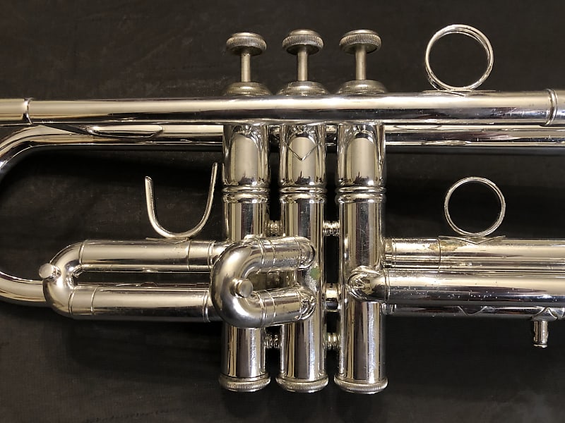 【美品】HOLTON トランペット ファーガソン モデル ST-306 シルバー HOLTON トランペット ファーガソン モデル ST-306 シルバー