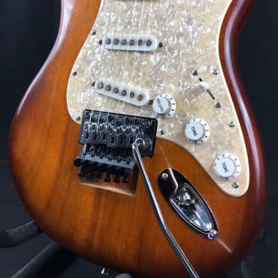 Custom/Hybrid Stratocaster, Relic, Floyd Rose, Mahogany Body/Birdseye Maple Neck, Honeyburst image 3