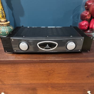 Ampli BEHRINGER KM750 2x200W RMS 8Ohm | Reverb Ampli BEHRINGER KM750 2x200W RMS 8Ohm | Reverb