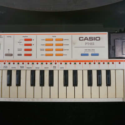 Casio PT-82 Electronic Musical Instrument (Doesn't Power on)