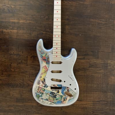 Fender  Stratocaster  2020 Comic book silver burst image 1