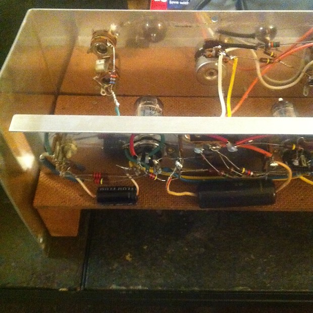 Danelectro 9100 top reverb box