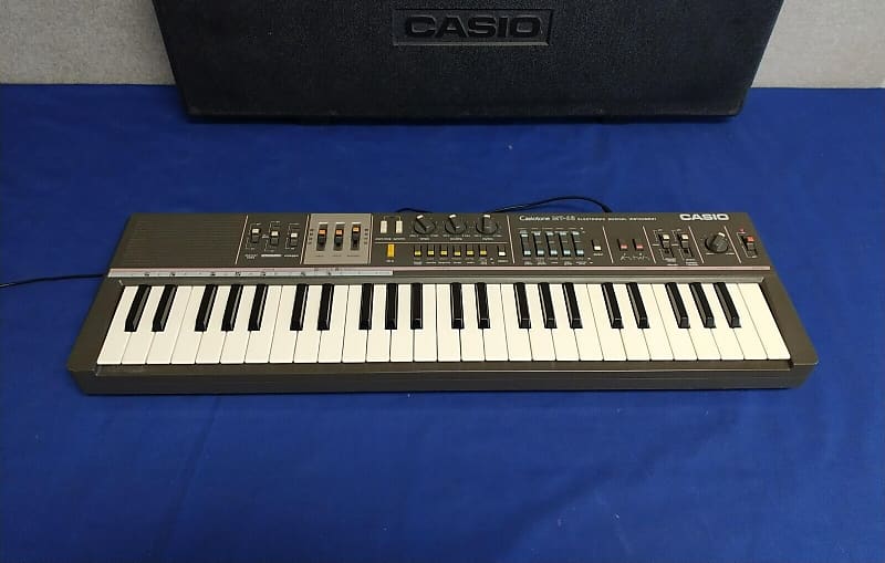 Vintage Casio Casiotone MT-68 49-Key Synthesizer Keyboard Vintage Casio Casiotone MT-68 49-Key Synthesizer Keyboard