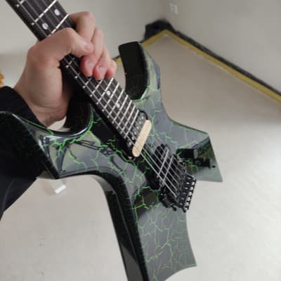 B.C. Rich NJ Warlock 1984 - Green Crackle image 3