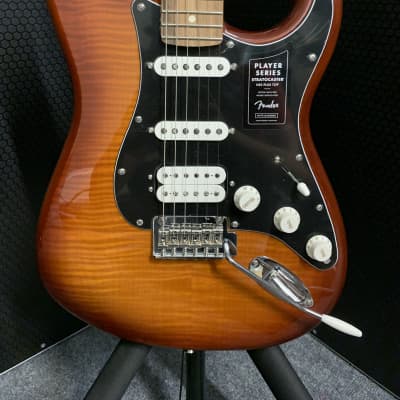 Fender Player Stratocaster HSS Plus Top with Pau Ferro Fretboard 2019 - Present - Tobacco Sunburst image 2