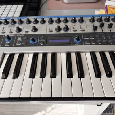 Novation K Station 25-Key 8-Voice Synthesizer 2001 - Silver