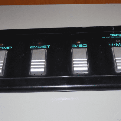 Yamaha FX500 with rack ears, Yamaha MFC06 MIDI foot switch Yamaha FX500 with rack ears, Yamaha MFC06 MIDI foot switch