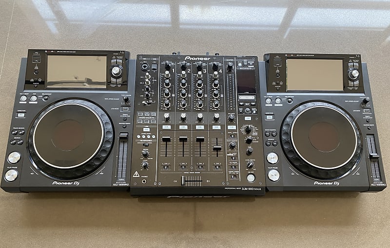 (FULL SET) 2 XDJ 1000 MK2 + DJM 900 NEXUS MIXER (Odyssey DJ cases included)