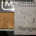 MXR MX-117 Flanger 1976 - 1984 VAN HALEN USED THIS FOR UNCHAINED AND CRADLE WILL ROCK

Effects and 

 76_84 Grey