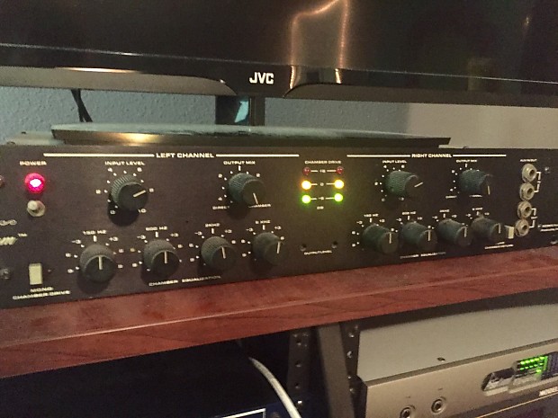 Mic Mix Master Room XL-305 Acoustic Chamber Synthesizer