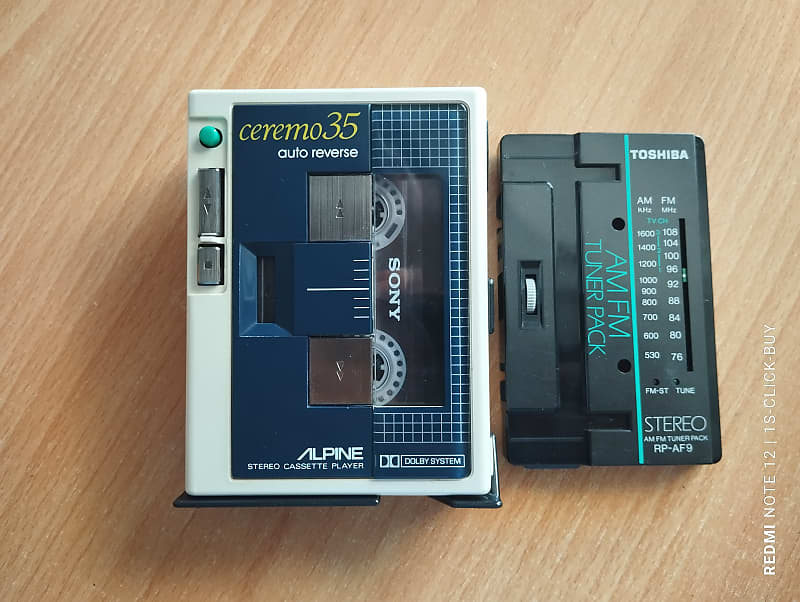 TOSHIBA カセットWALKMAN Walky ラジオ付 昭和 Toshiba KT-4016 Vintage Walkman Tape Player AM/FM Radio