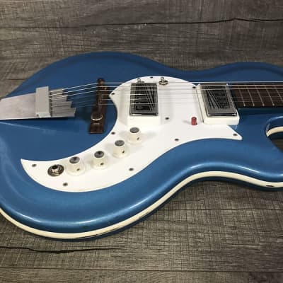 Supro Tremo-Lectric 1965 - Blue image 9