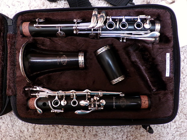 Buffet Crampon International C13 Grenadilla Wood Clarinet, silver plated  keys