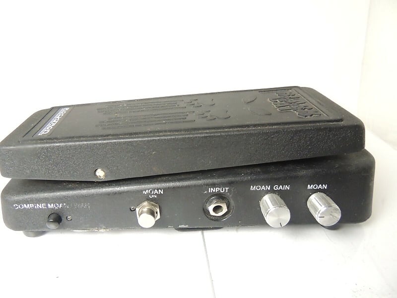 Rocktron Black Cat Moan Distortion Wah Effects Pedal Free