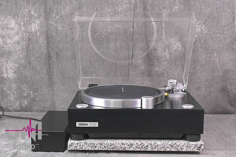 YAMAHA GT-2000 Direct Drive Record Turntable w/ YOP-1 In Very Good Condition+  			