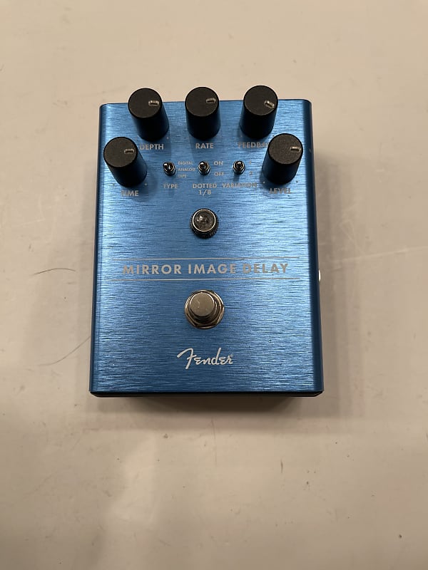 Fender Mirror Image Delay