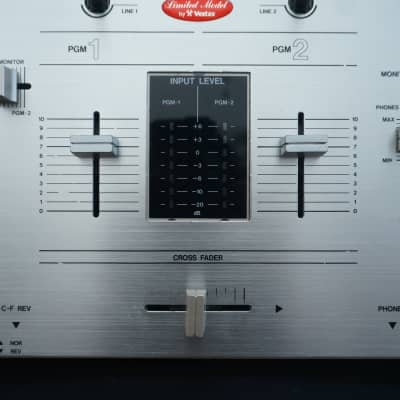 Vestax PMC-05PRO Qbert Limited Edition Professional Performance DJ 