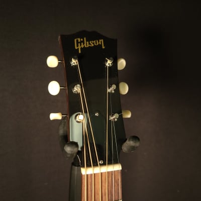 Gibson J45 50's Original Sunburst Acoustic Guitar with Pickup, Hardshell Case image 6
