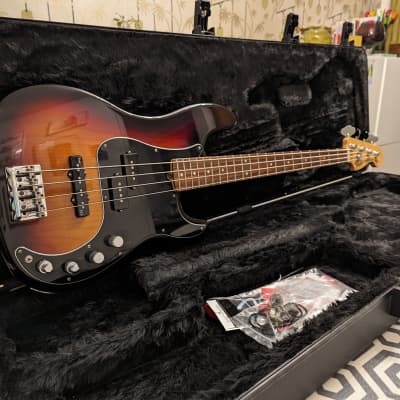 Fender Precision Bass Deluxe 2014 - Sunburst image 1