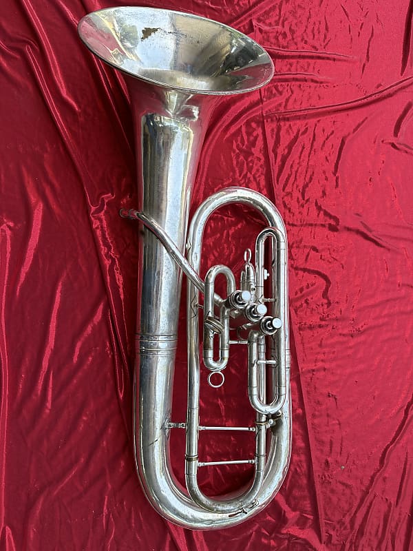 King 1130SP Marching Euphonium - Silver-plated (King1130SPd1