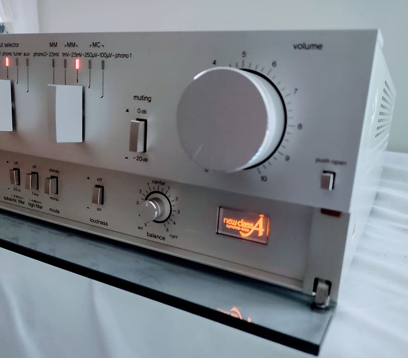 Monster Technics SU-V9 Integrated Amplifier, Professionally