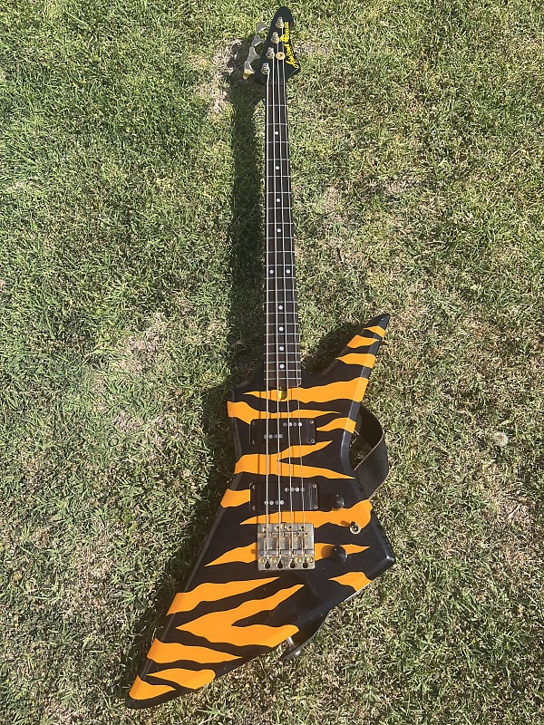 Aria Pro Ⅱ ZZB Deluxe Tiger Zebra Stripe Aria Pro II ZZB Deluxe Bass - striped 1983 Tiger stripes
