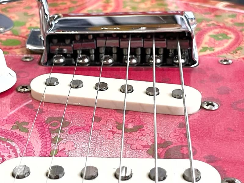 Fender Stratocaster 70s MIJ 1995 - Pink Paisley | Reverb