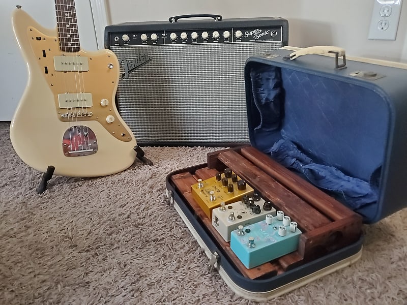 Guitar Pedalboard Reverb
