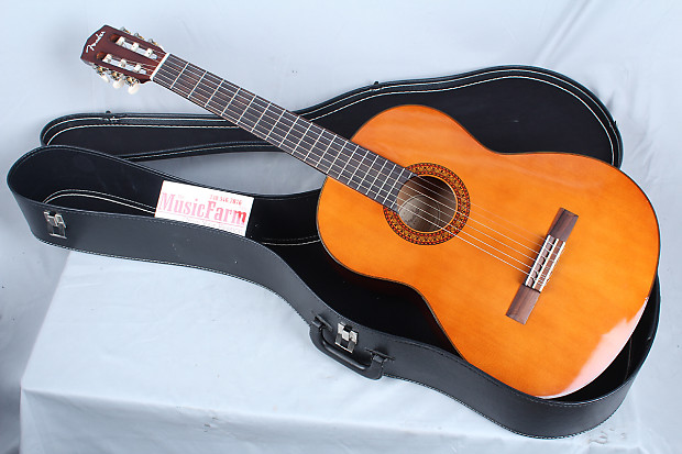 Used Fender Cg 7 Classical Guitar Nylon String Natural With Chipboard Case