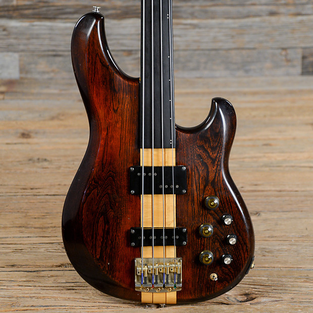 ベース Ibanez アイバニーズ　MC924 ? Ibanez MC924 <アイバニーズ>｜平野楽器 ロッキン オンラインストア