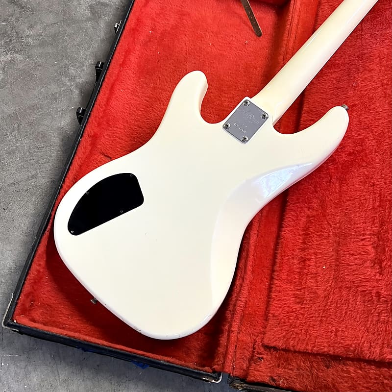 ね*こ様 Aria ProⅡ Diamond Series White ソフトケ Aria Pro II Diamond Device Bass 1980's Cocaine white