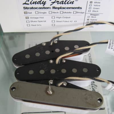 Lindy Fralin Vintage Hot Stratocaster Pickups Set - Hybrid Stagger image 2
