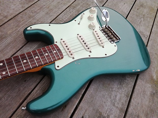 Fender Custom Shop 1960 Relic Duo Tone Stratocaster Limited