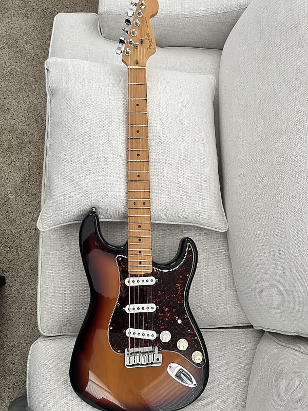 Fender American Standard Stratocaster with Maple Fretboard 1995 - 1997 - Brown Sunburst image 1